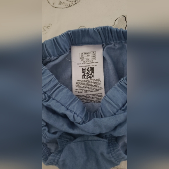 Guess girls 12 month old dress. - Picture 3 of 3